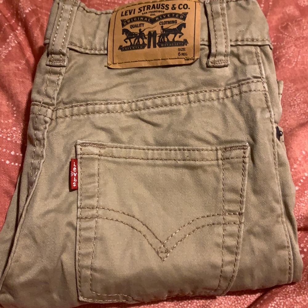 Boys size 6 Levi’s